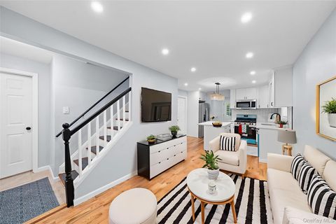 36 W 19th Street Huntington Station NY 11746