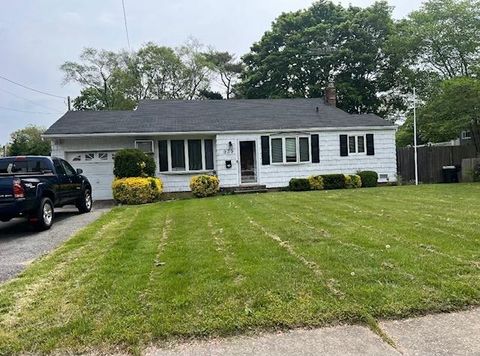 939 Thompson Drive, Bay Shore, NY 11706 - MLS#: 811772
