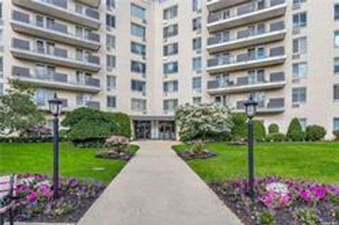 135 Post Avenue Unit 5P, North Hempstead, NY 11590 - MLS#: 825351