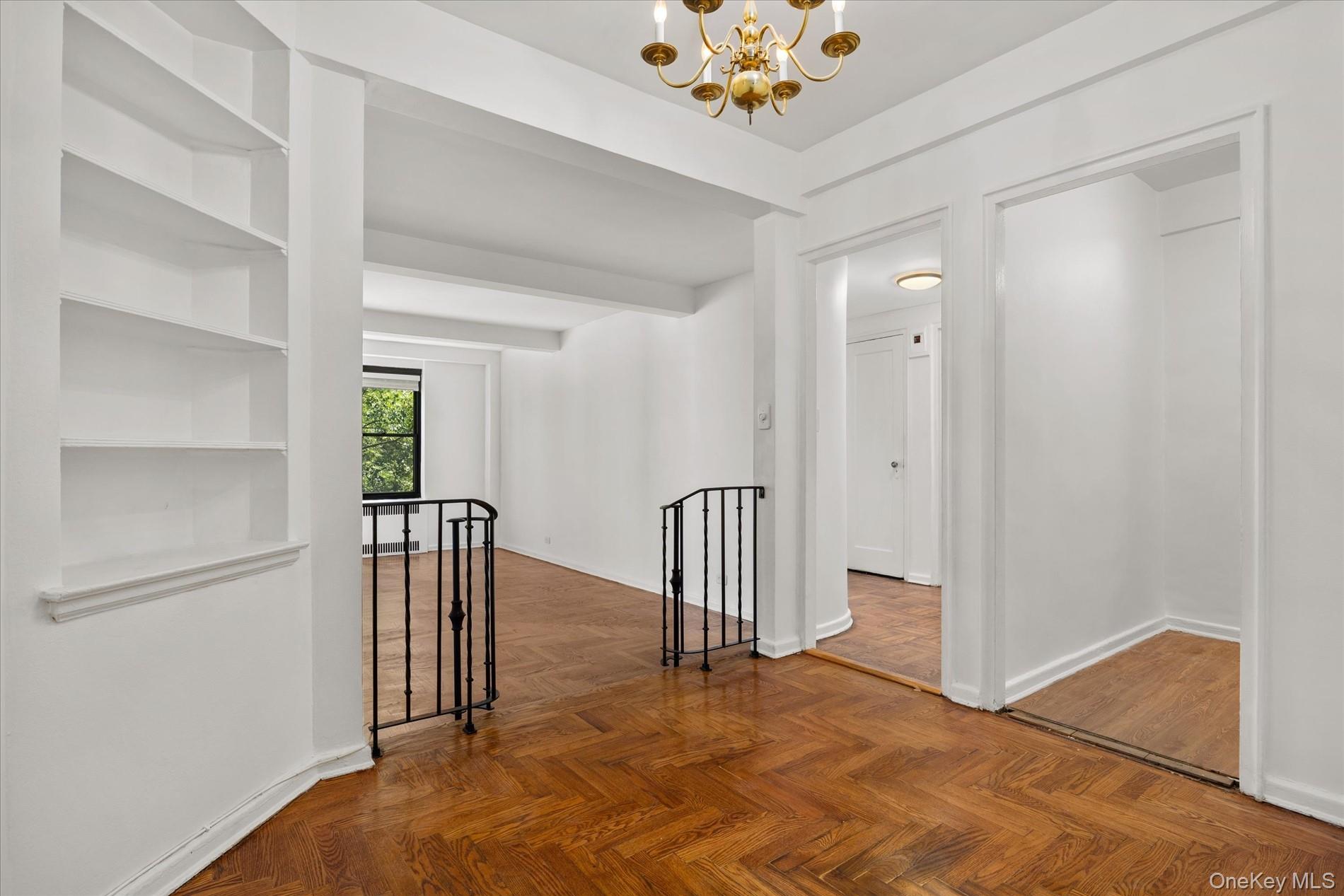 70 Park Terrace West E40