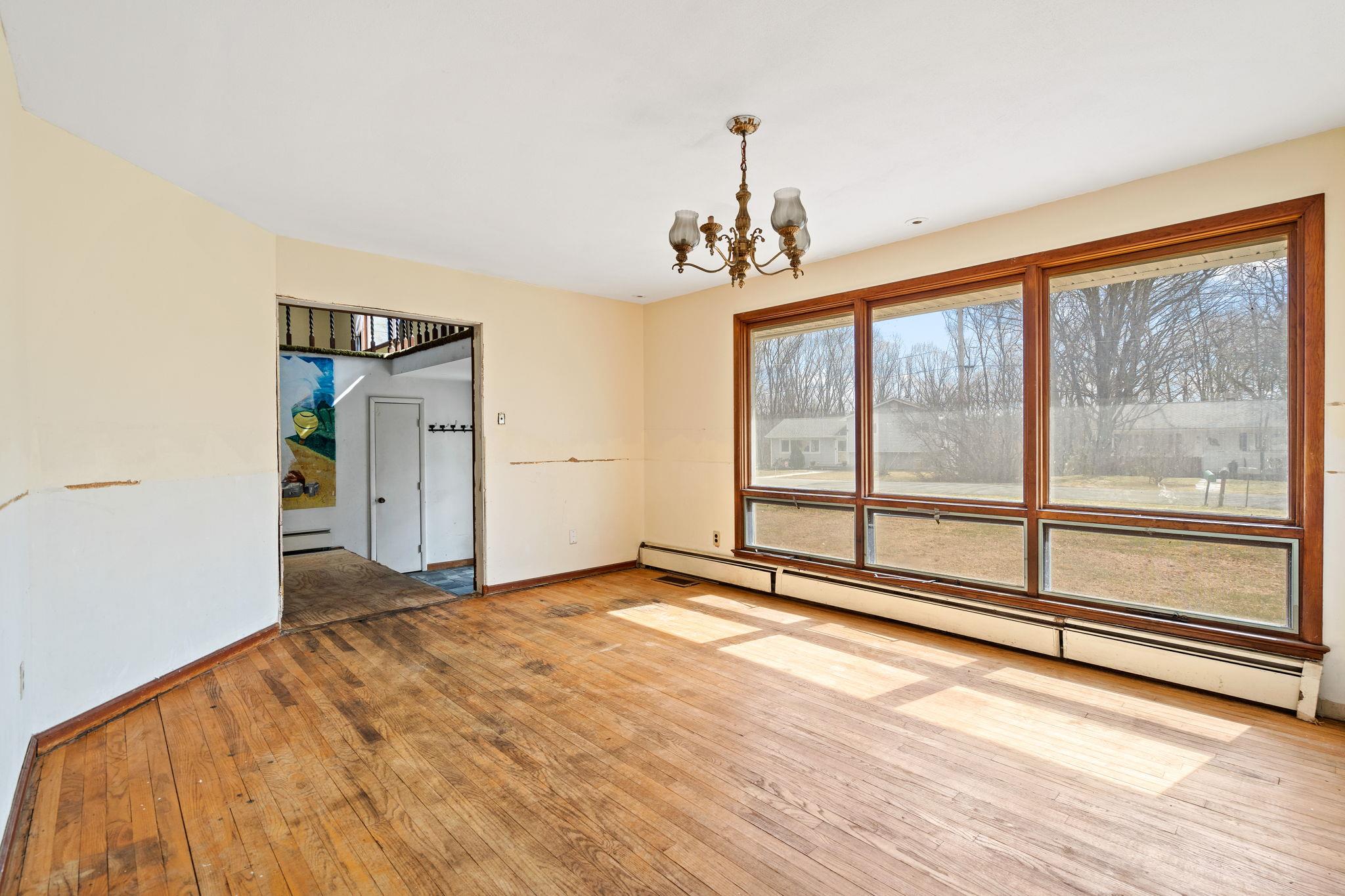 80 Maple Drive, Middletown, New York image 6