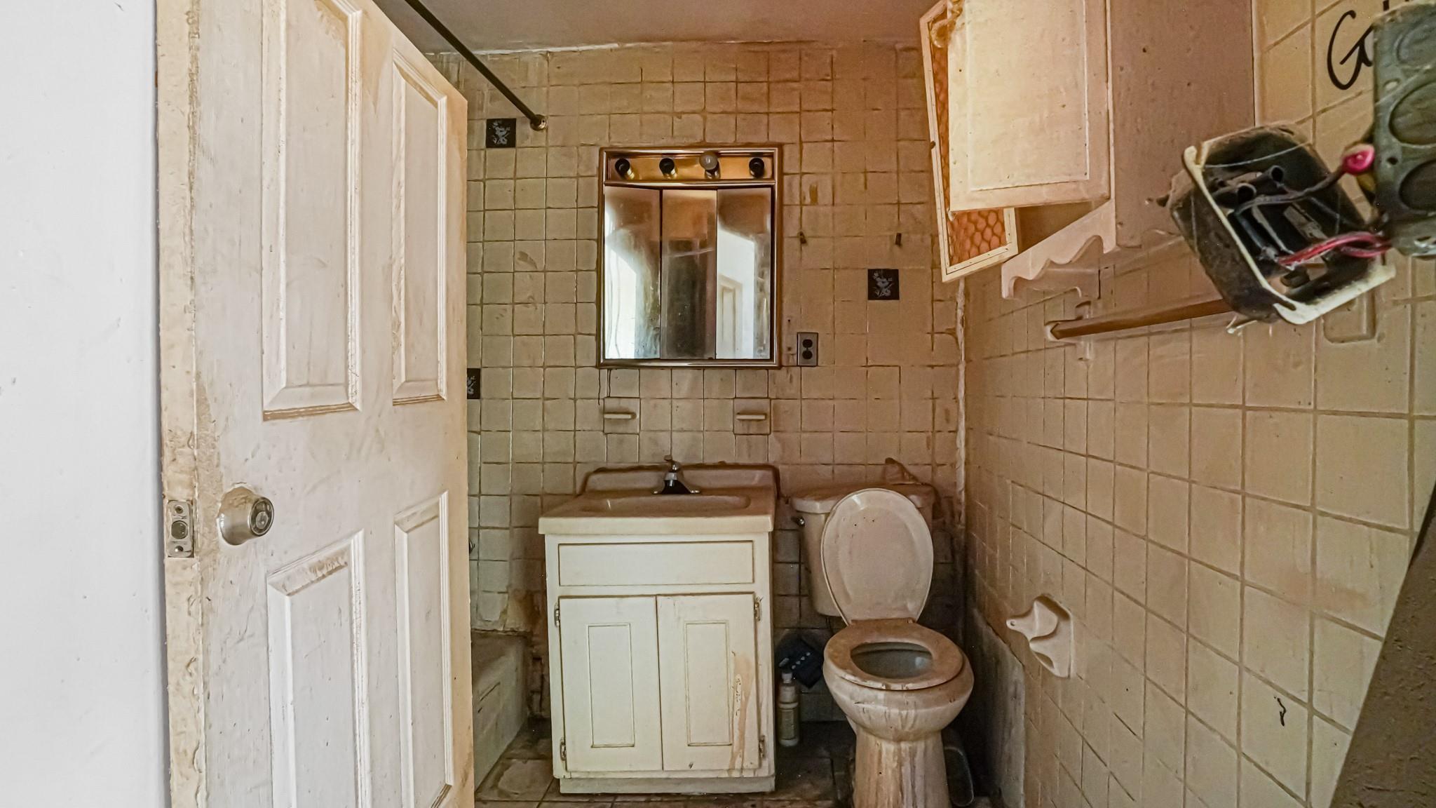 1729 Unionport Road, Bronx, New York image 5