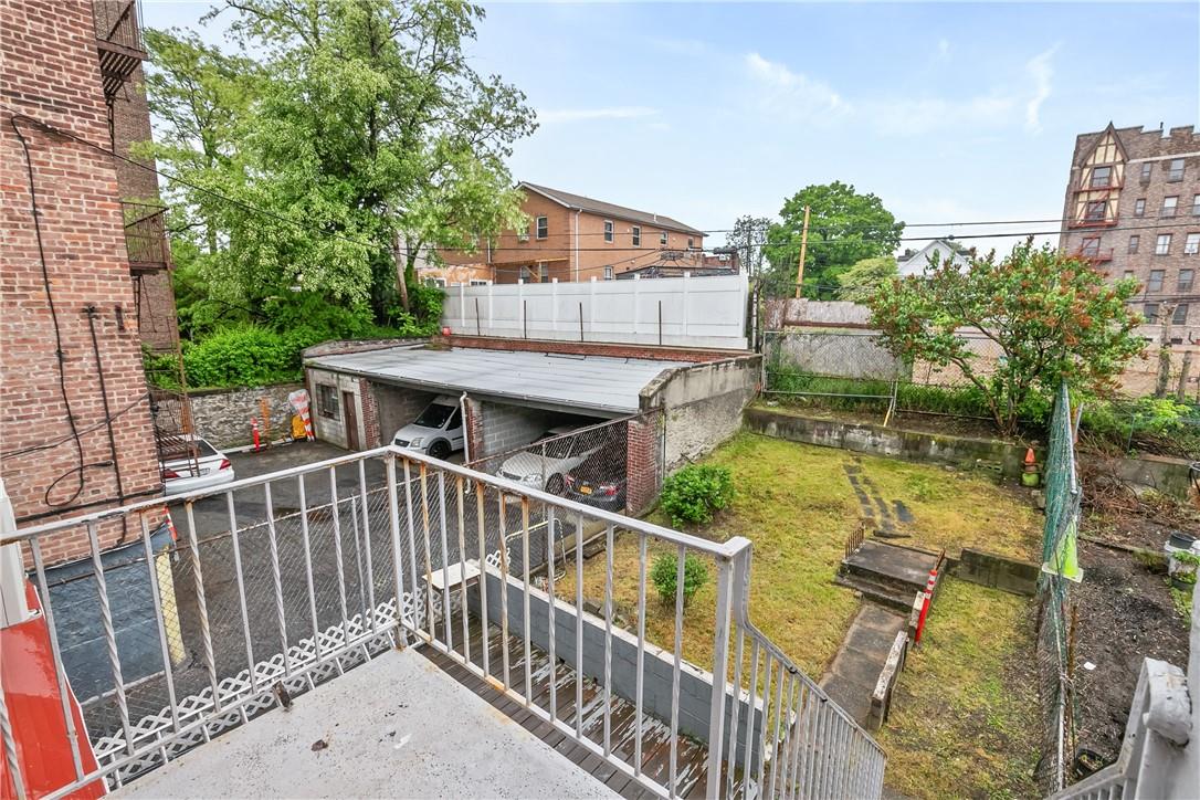 New York, New York 10466, United States, 3 Bedrooms Bedrooms, ,2 BathroomsBathrooms,Residential,Active,85881