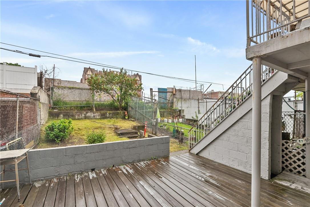 New York, New York 10466, United States, 3 Bedrooms Bedrooms, ,2 BathroomsBathrooms,Residential,Active,85881
