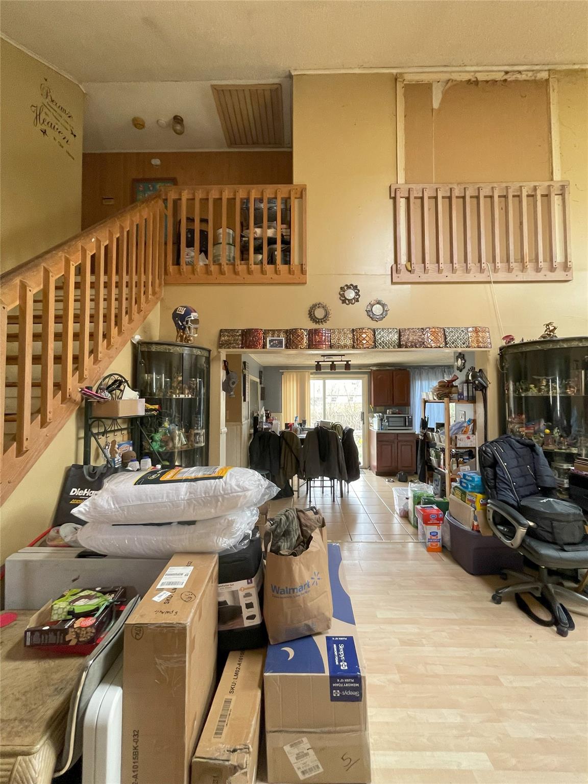 8 Park Cir Cir, Shirley, New York image 6