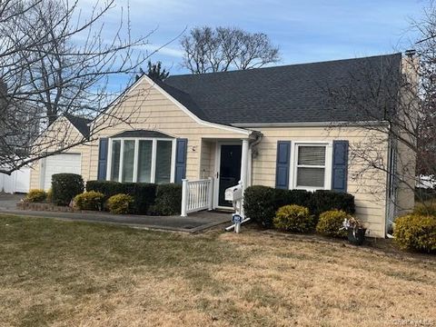 Homes For Sale - 103 Foster Boulevard<br/> Babylon, NY 11702