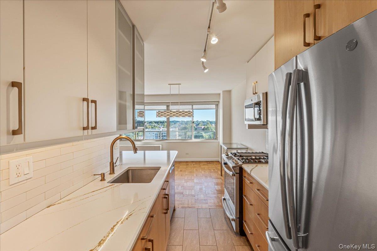 18-15 215th Street 9R