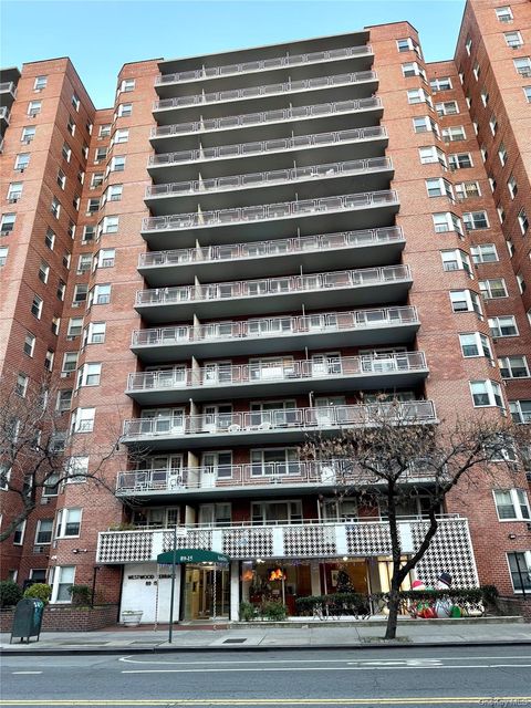 89-15 Parsons Boulevard 9C Jamaica NY 11432