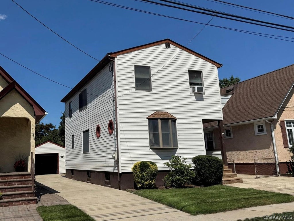 Photo of 962 Gabriel Avenue, Franklin Square, NY 11010 (MLS # 1039241)