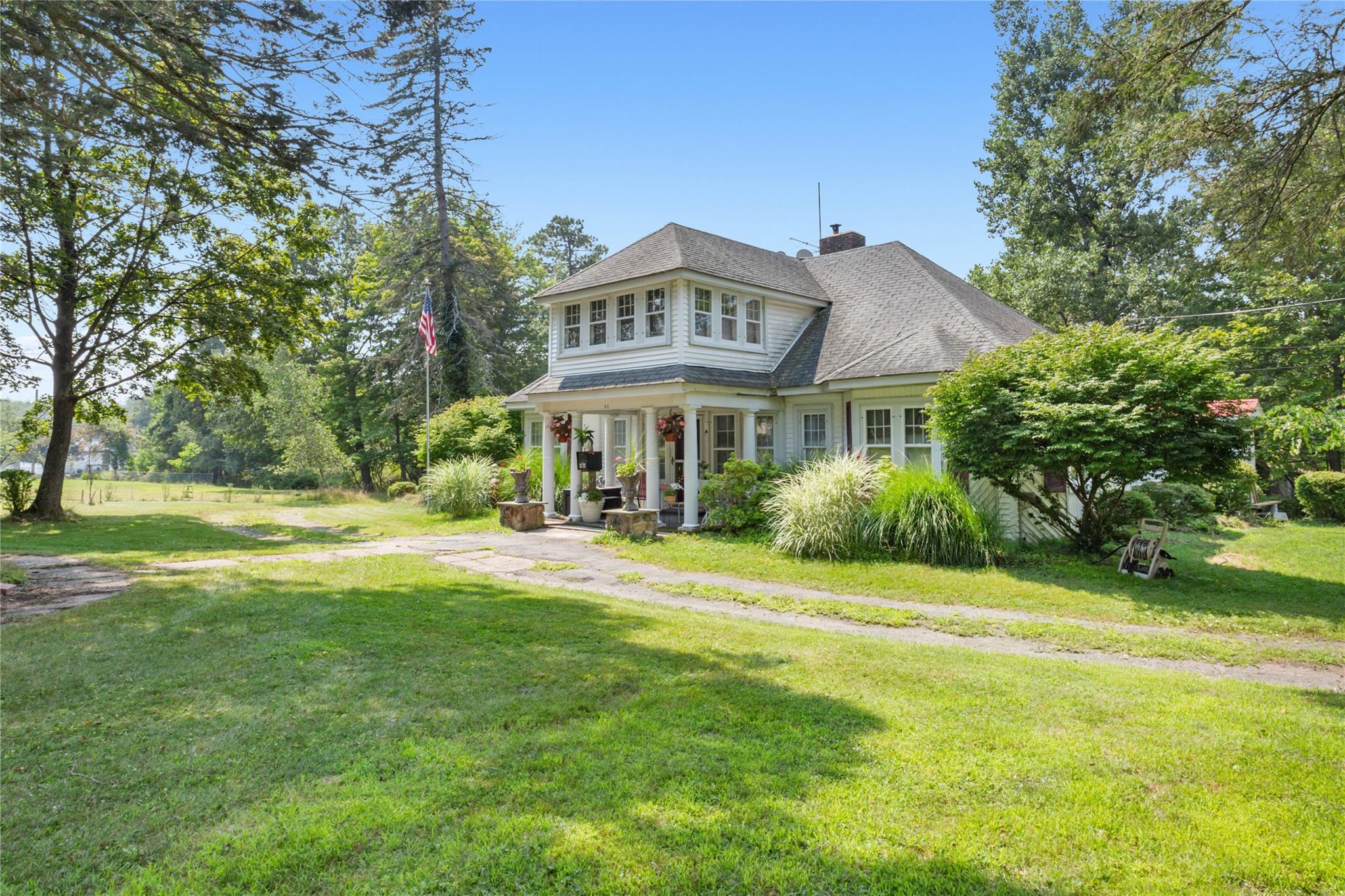 46 Lakewood Avenue