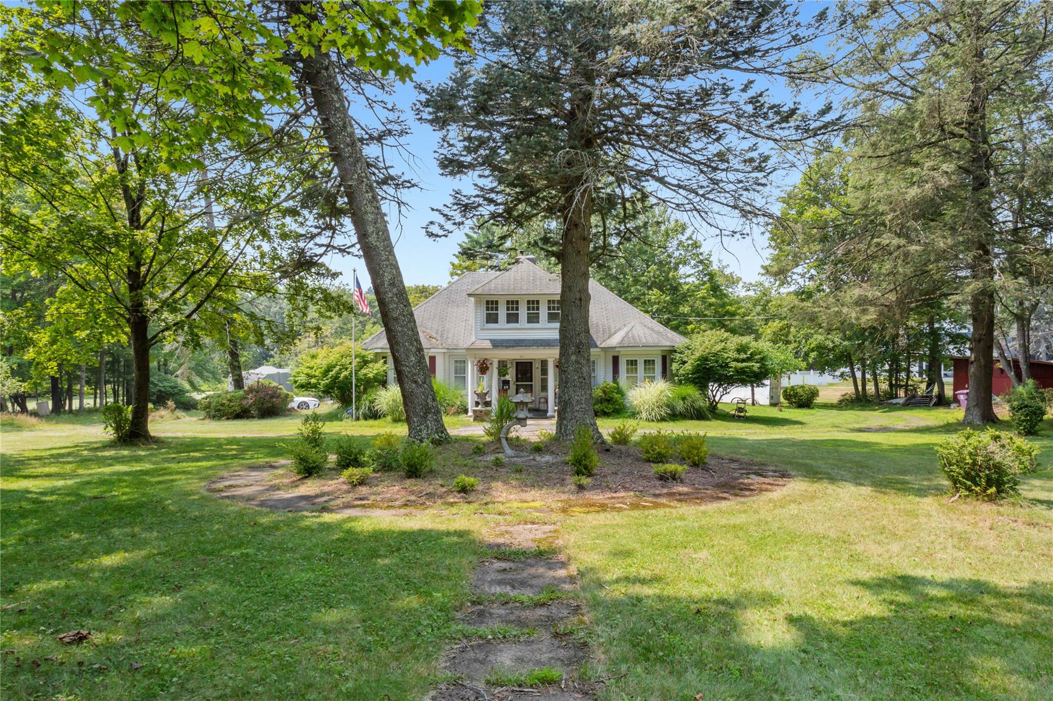 46 Lakewood Avenue