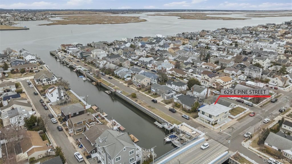 Photo of 629 E Pine Street, Long Beach, NY 11561 (MLS # 975530)