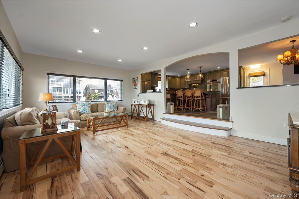 Photo of 629 E Pine Street, Long Beach, NY 11561 (MLS # 975530)