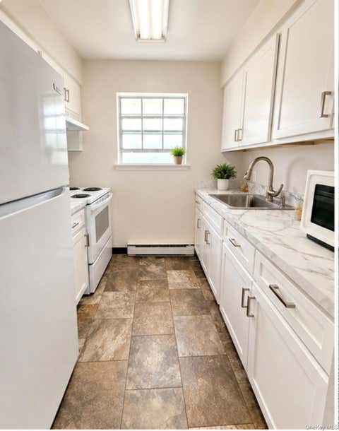 Apartment For Rent - 33 Oak St #37-12<br/> Orange County, Walden, NY 12586