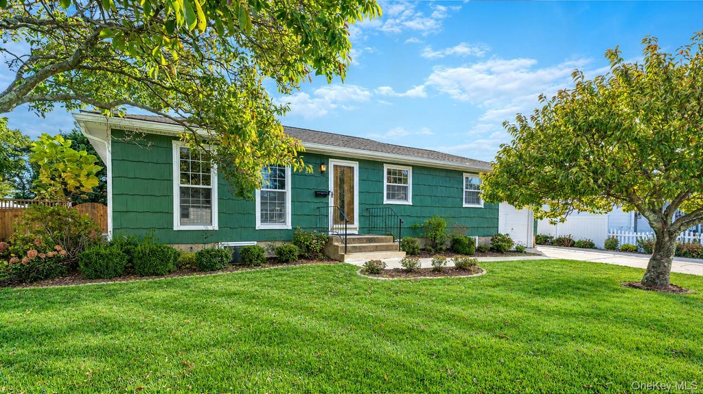 Photo of 244 Neptune Avenue, West Babylon, NY 11704 (MLS # 1065760)