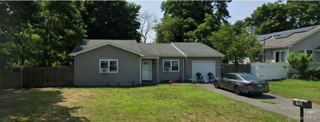 Photo of 556 Taylor Avenue, East Patchogue, NY 11772 (MLS # 968563)