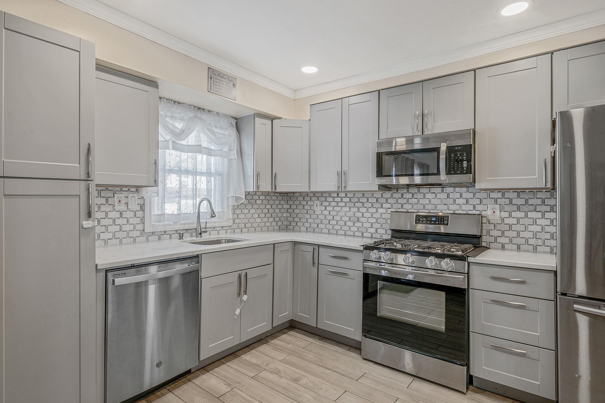 1735 Broadway, New Hyde Park, New York image 3