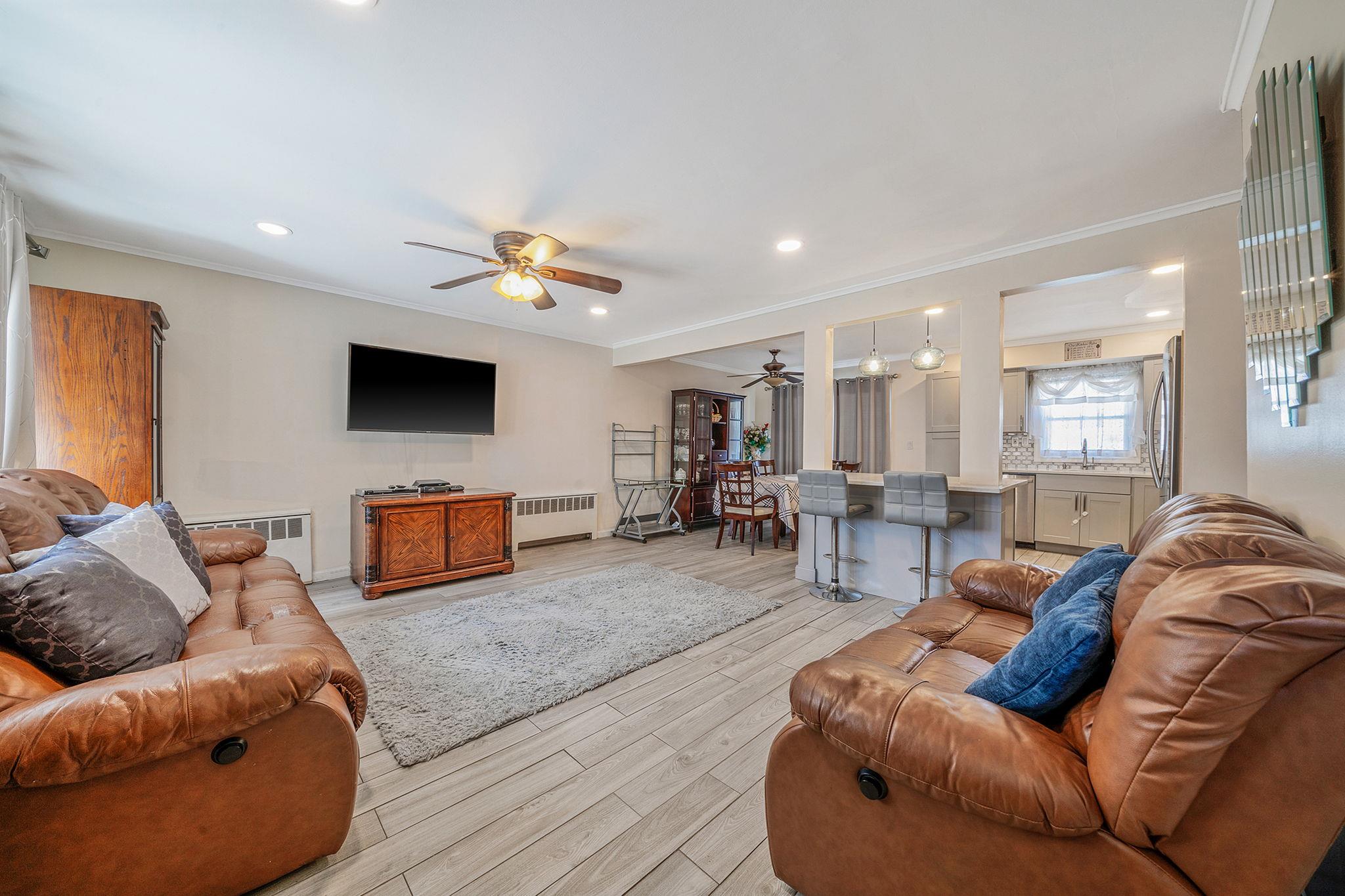 1735 Broadway, New Hyde Park, New York image 8