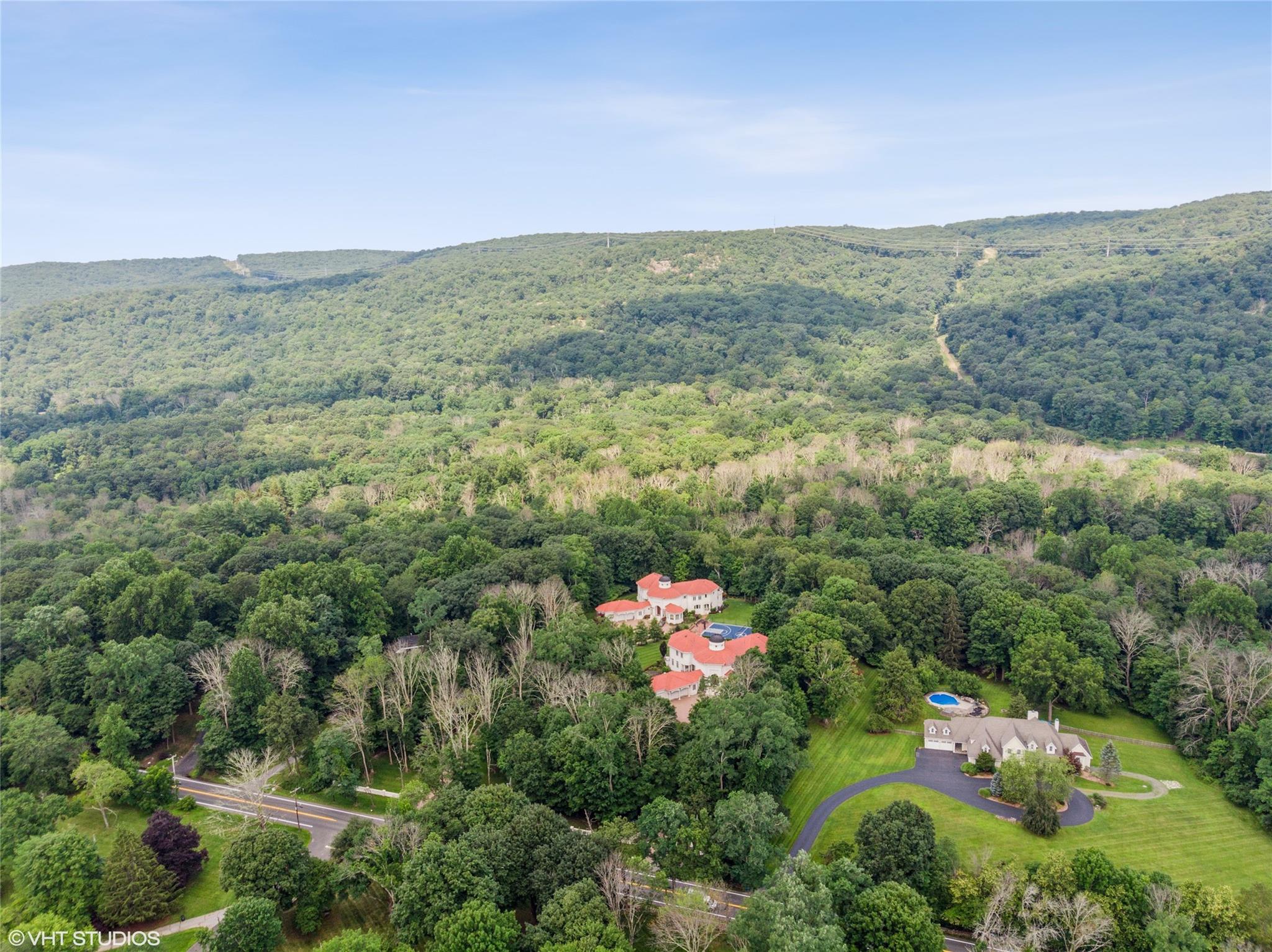 658 Haverstraw Road, Suffern, New York image 43