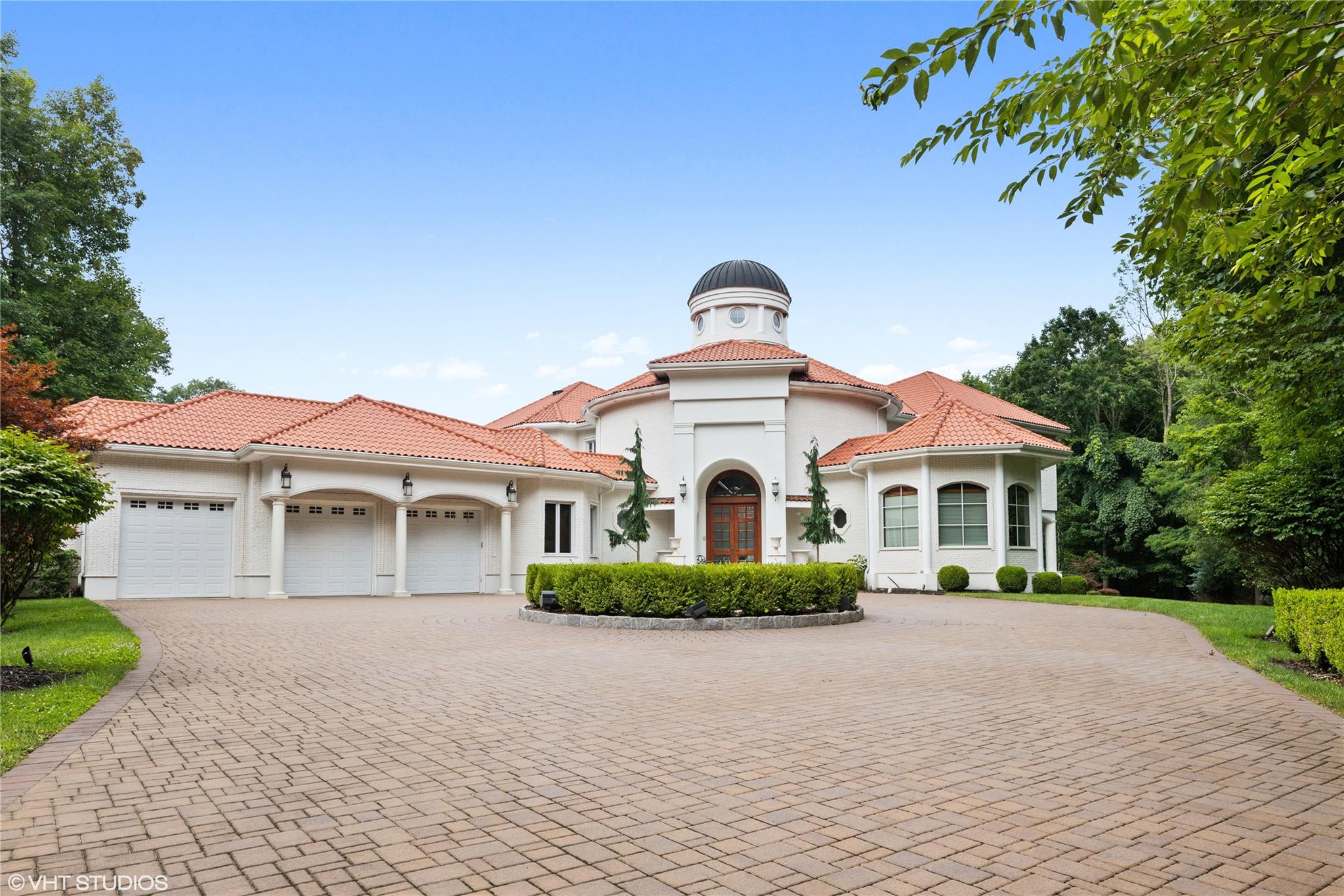 658 Haverstraw Road, Suffern, New York image 3