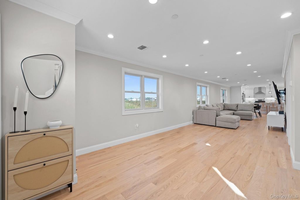 Photo of 914 Arctic Street, Lindenhurst, NY 11757 (MLS # 918704)