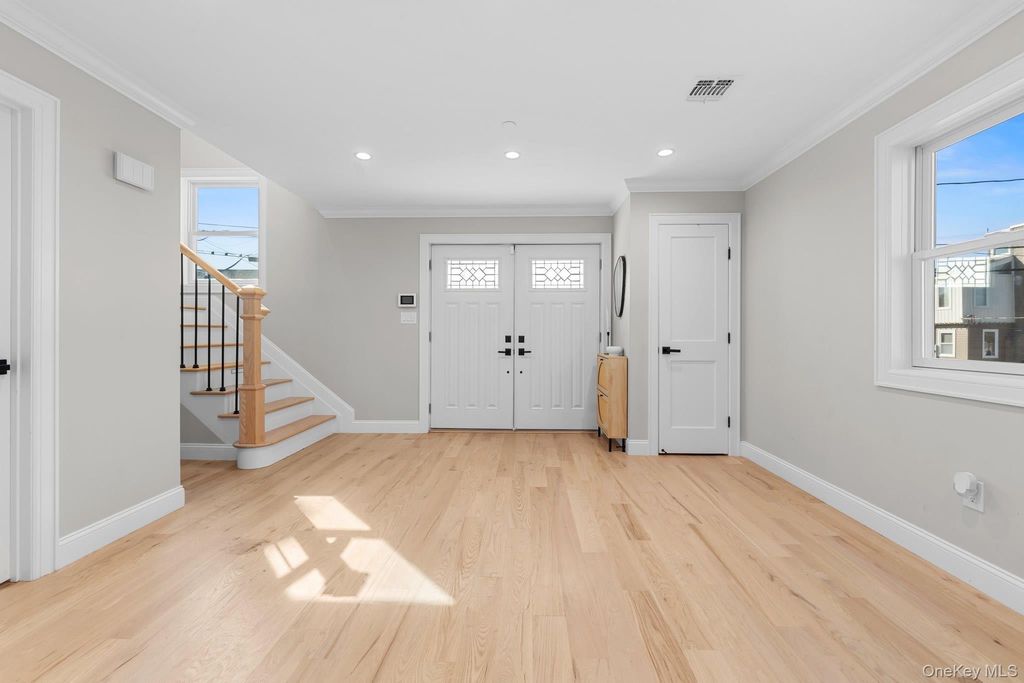 Photo of 914 Arctic Street, Lindenhurst, NY 11757 (MLS # 918704)