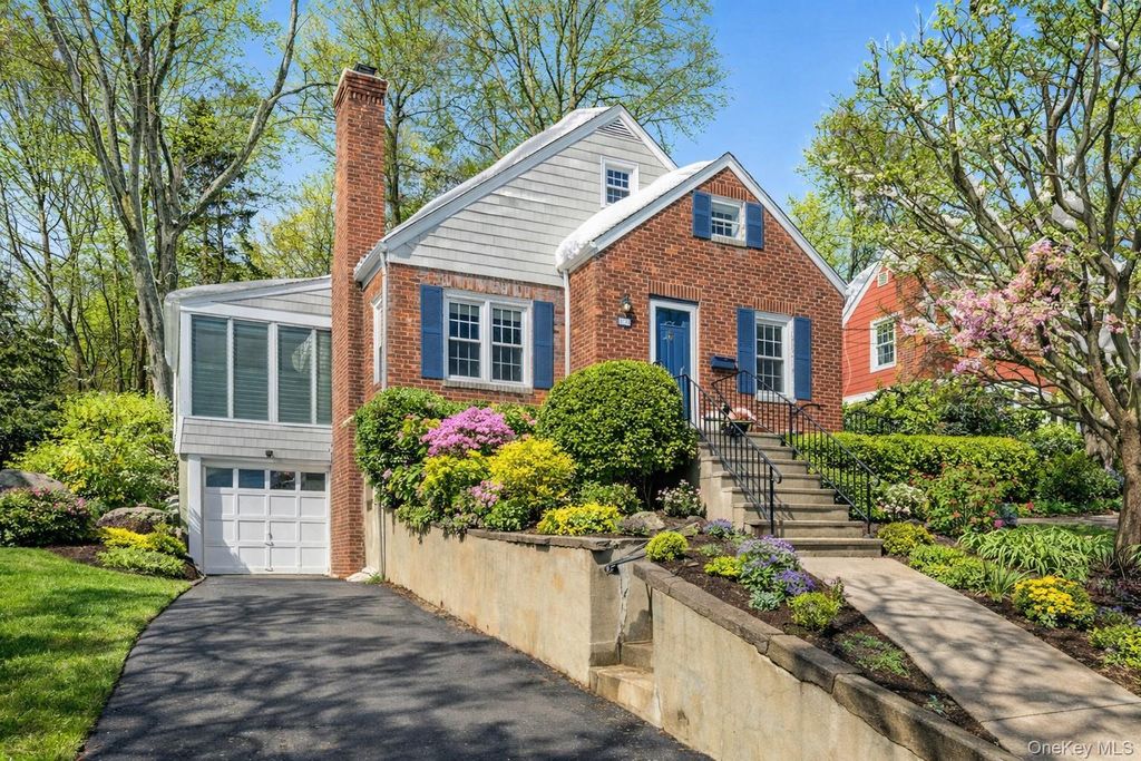 Photo of 20 Taft Lane, Ardsley, NY 10502 (MLS # 961722)