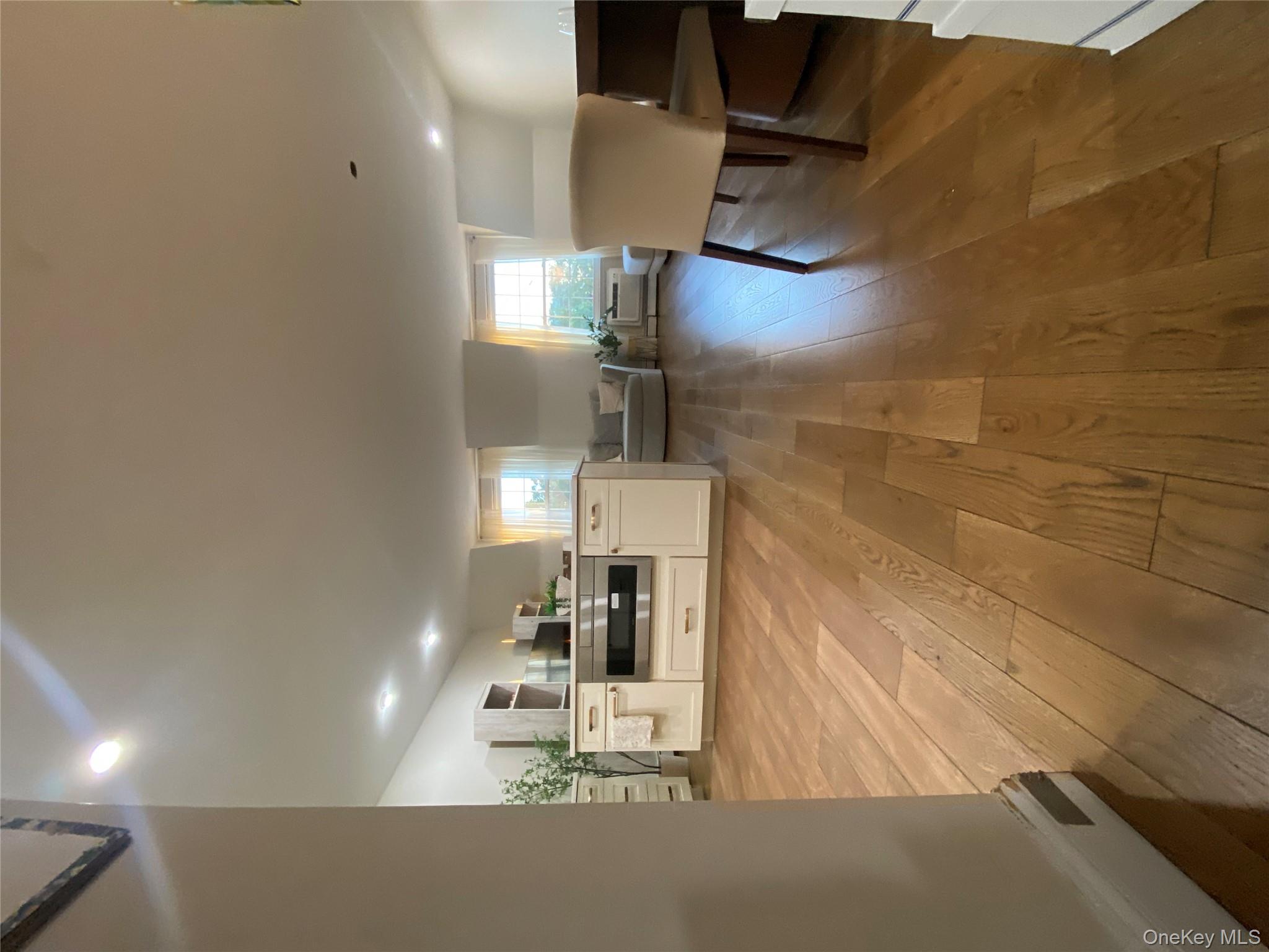 13-36 Robin Lane 70 U