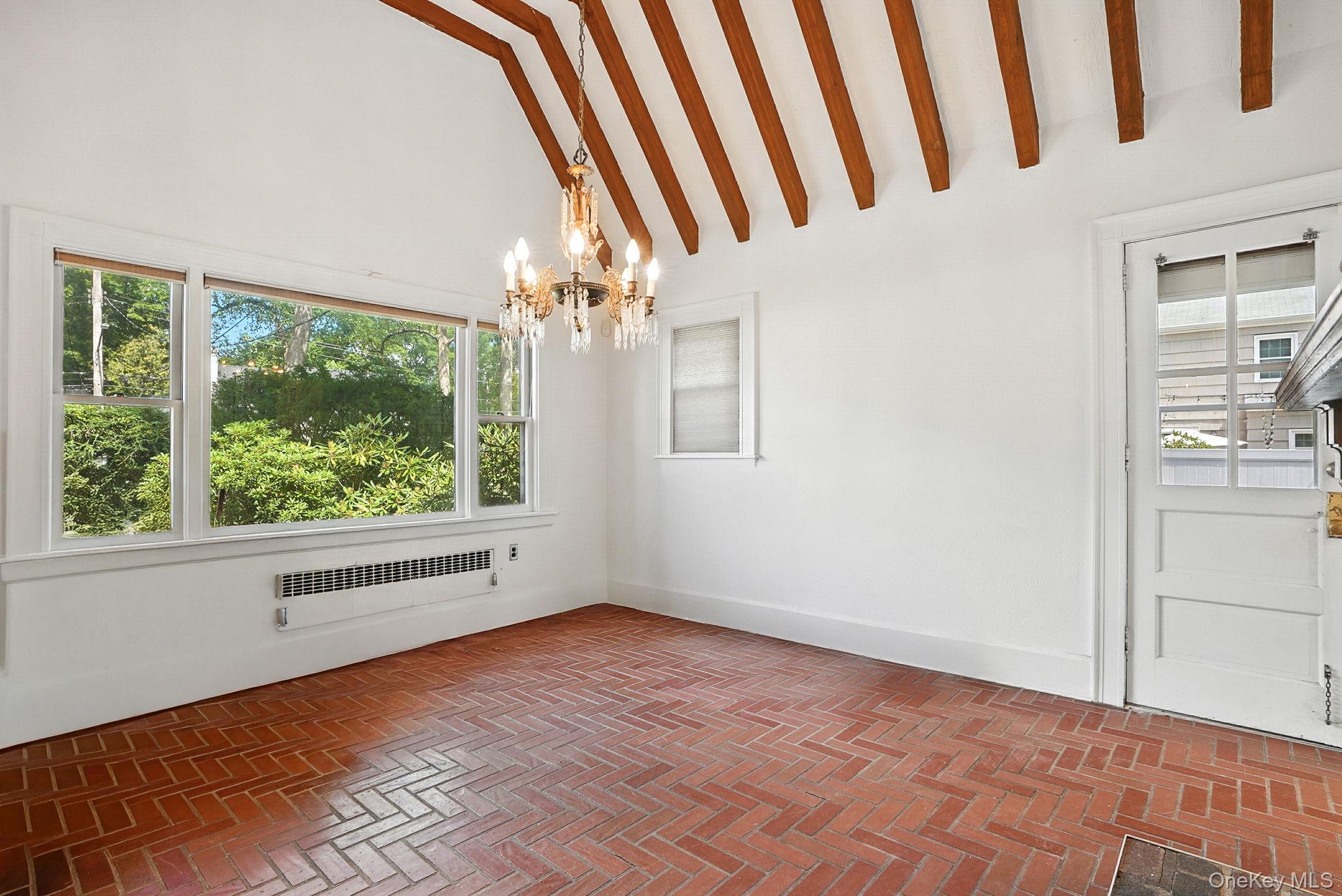 White Plains, New York 10605, United States, 4 Bedrooms Bedrooms, ,4 BathroomsBathrooms,Residential,Active,204155