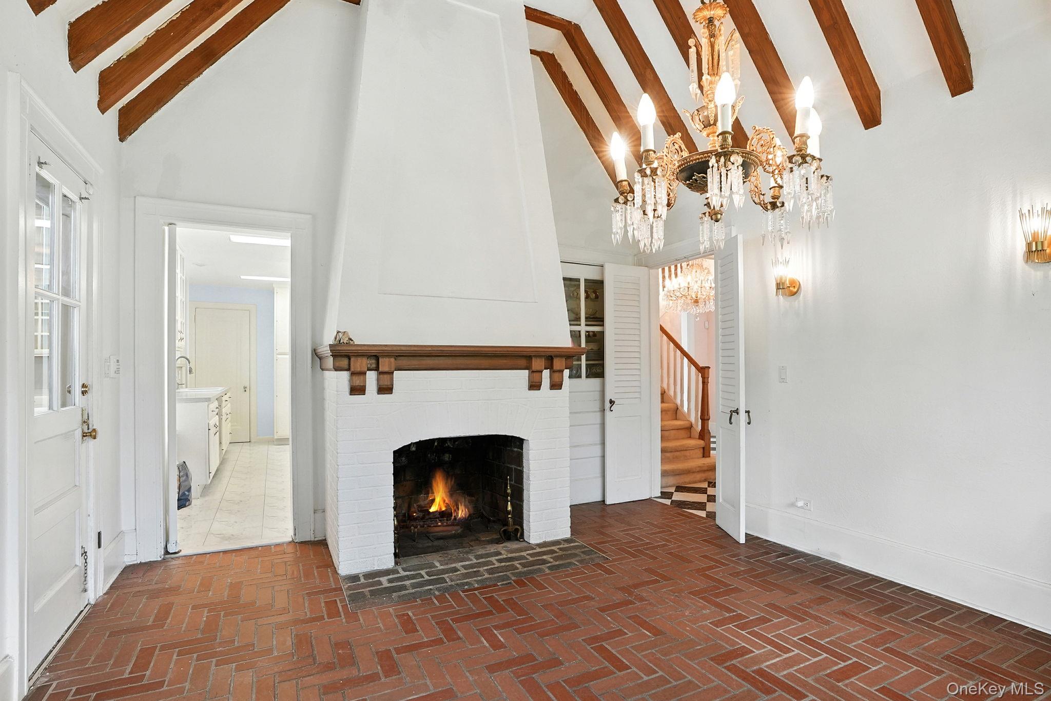 White Plains, New York 10605, United States, 4 Bedrooms Bedrooms, ,4 BathroomsBathrooms,Residential,Active,204155