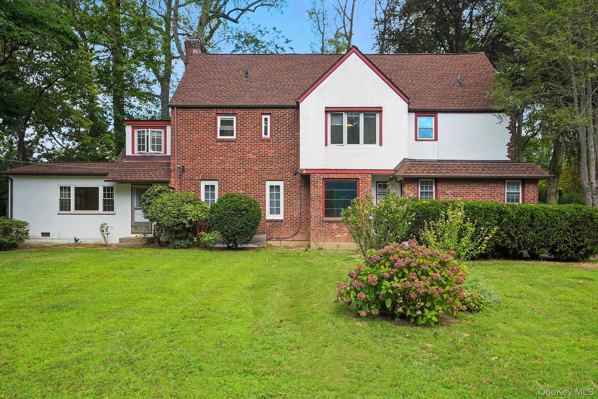 White Plains, New York 10605, United States, 4 Bedrooms Bedrooms, ,4 BathroomsBathrooms,Residential,Active,204155