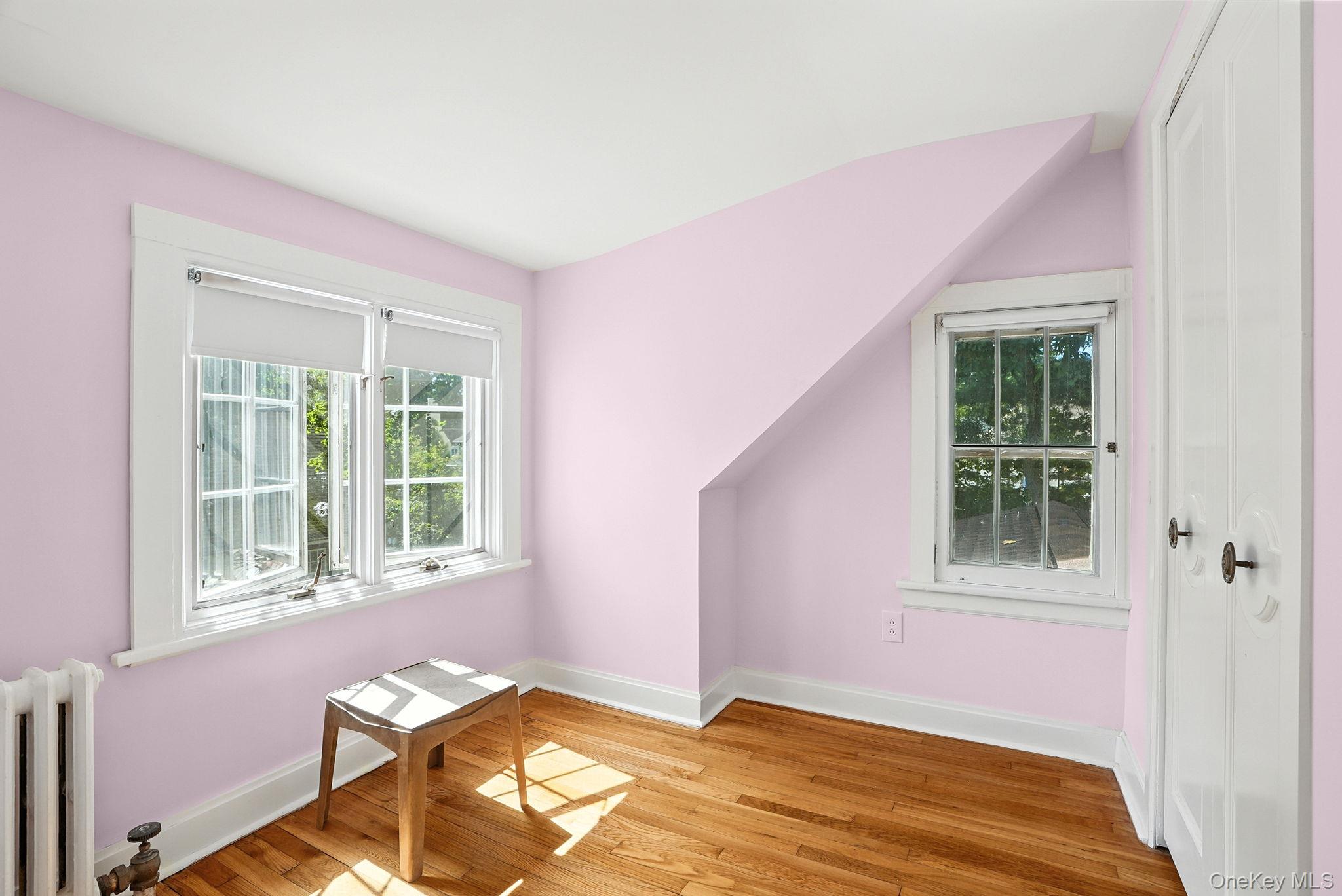 White Plains, New York 10605, United States, 4 Bedrooms Bedrooms, ,4 BathroomsBathrooms,Residential,Active,204155