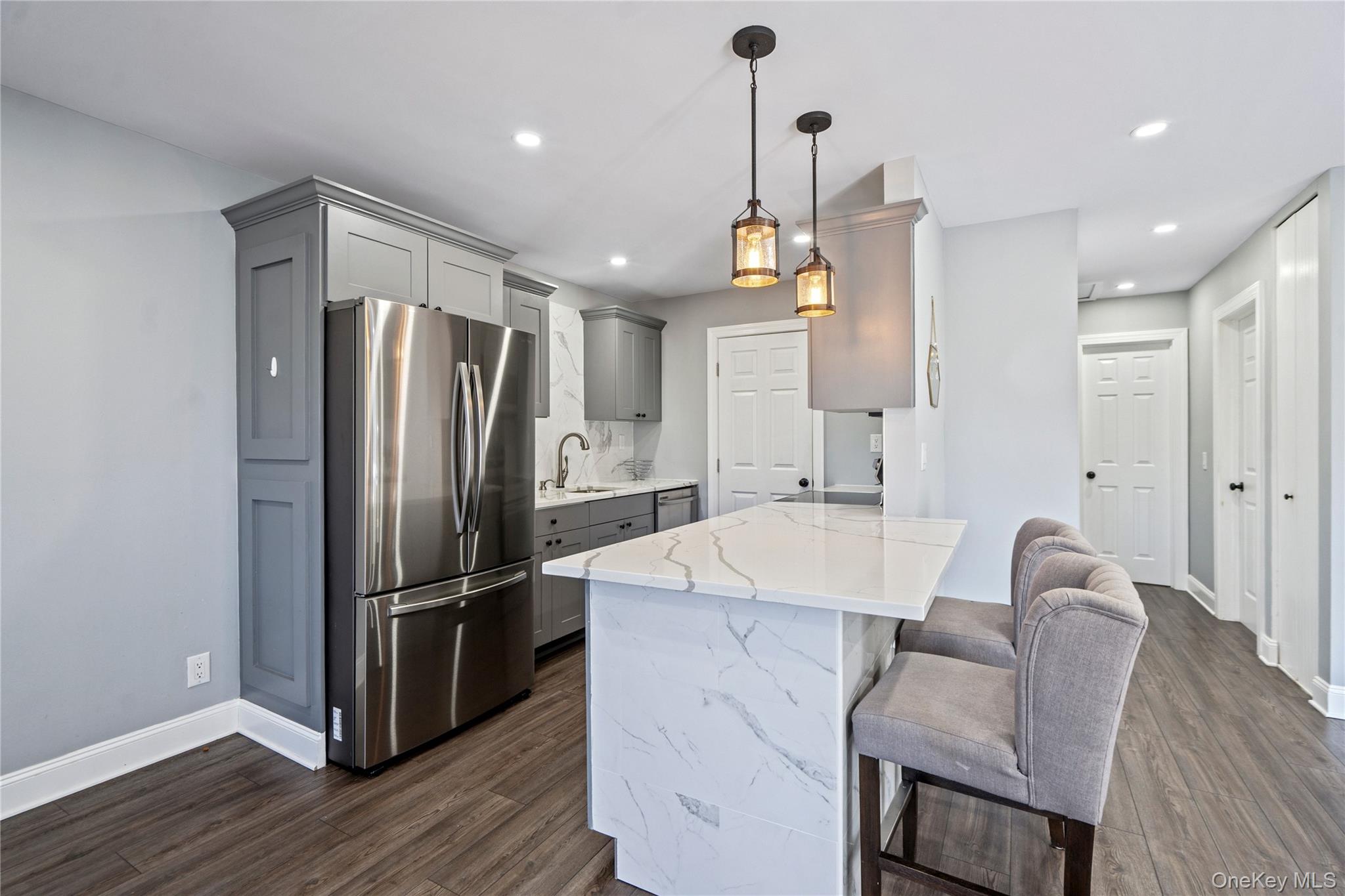 24 Richmond Boulevard 4B