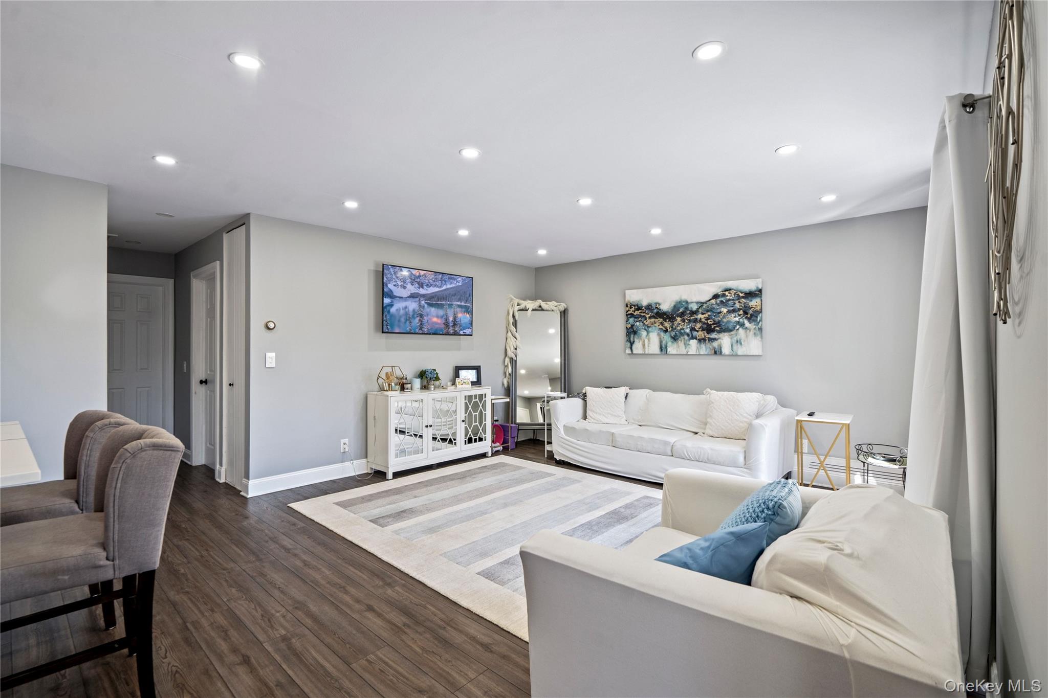 24 Richmond Boulevard 4B