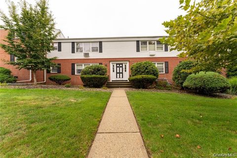 Homes For Sale - 3 Sussex Court #413<br/> Suffern, NY 10901