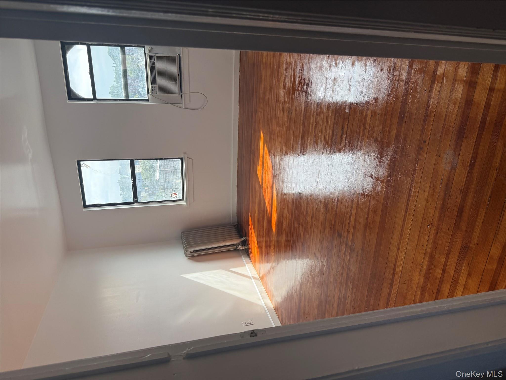 269 Hawthorne Avenue 4S