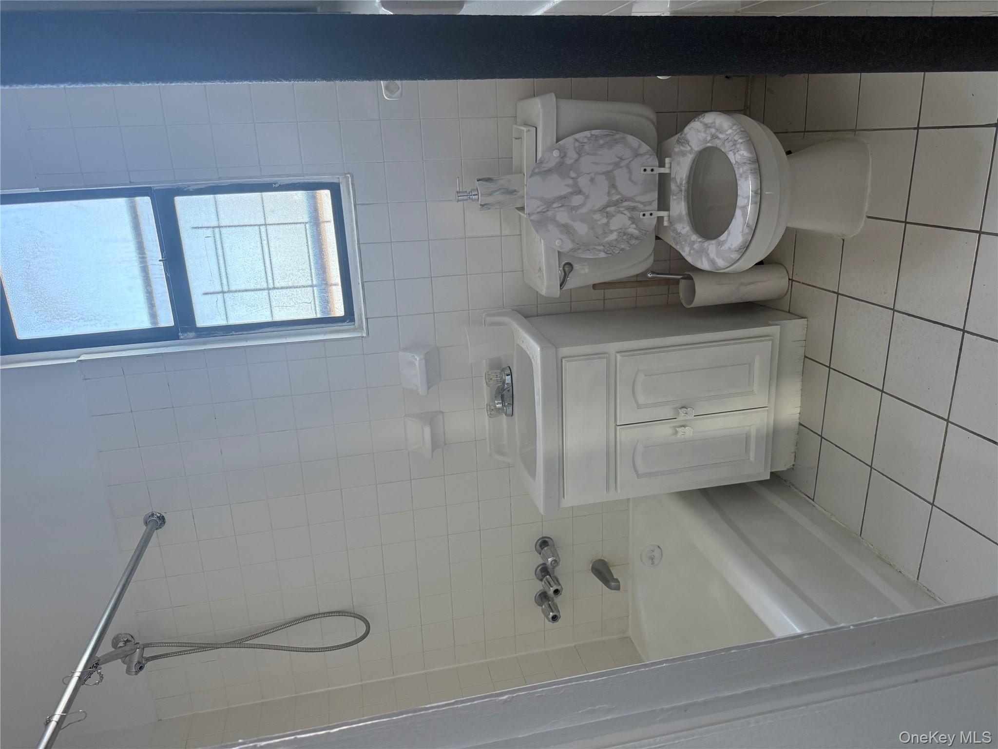 269 Hawthorne Avenue 4S