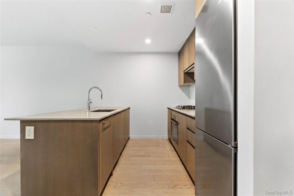Photo of 131-02A 40th Road Rd #14B, Flushing, NY 11354 (MLS # 1048118)