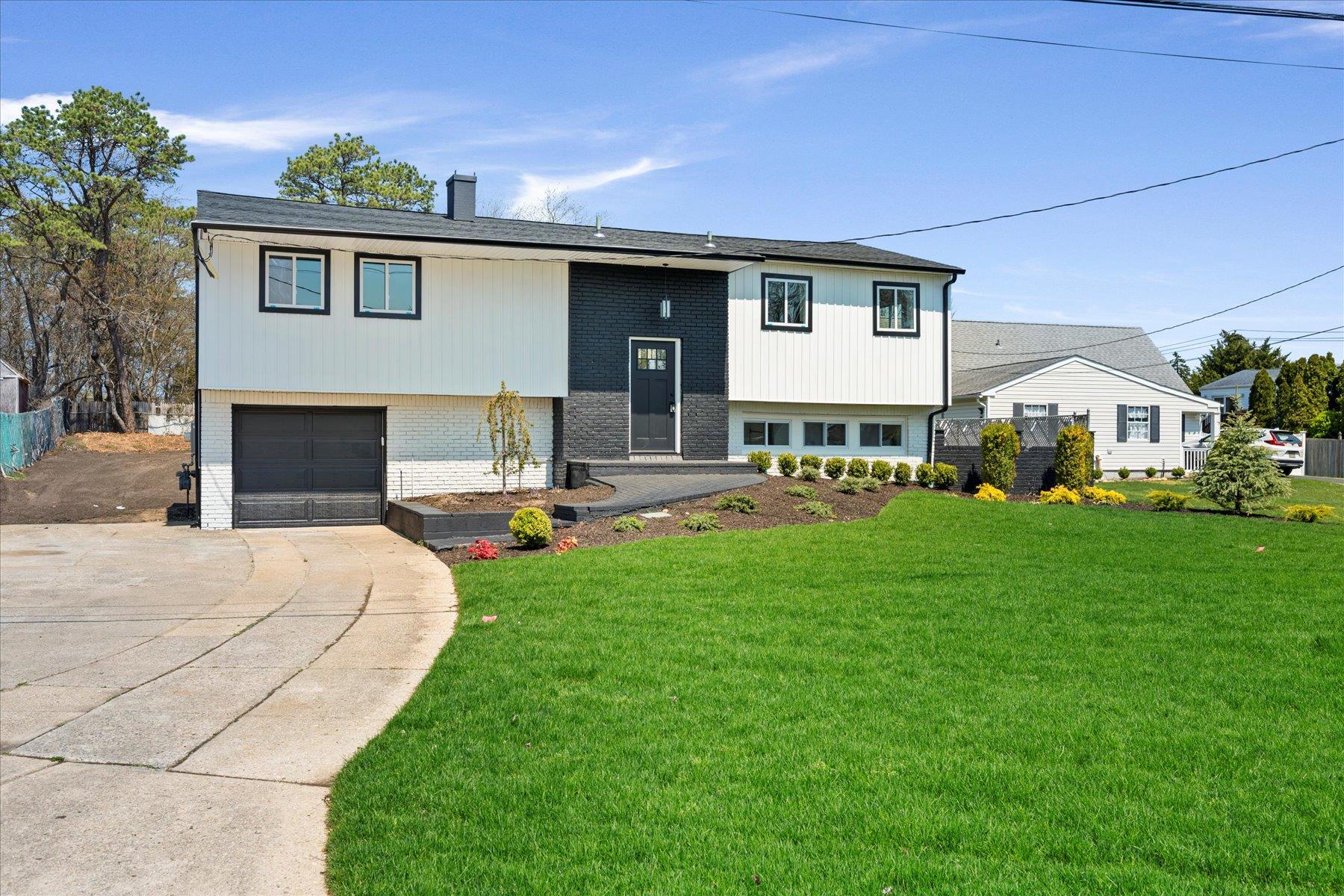 50 Gettysburg Drive, Holbrook, New York image 3
