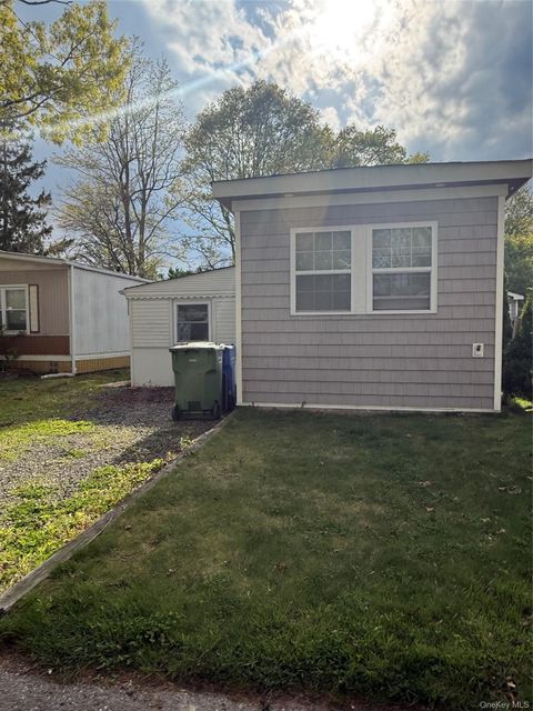 Mobile Home For Sale - 18 Periwinkle<br/> Bohemia, NY 11716