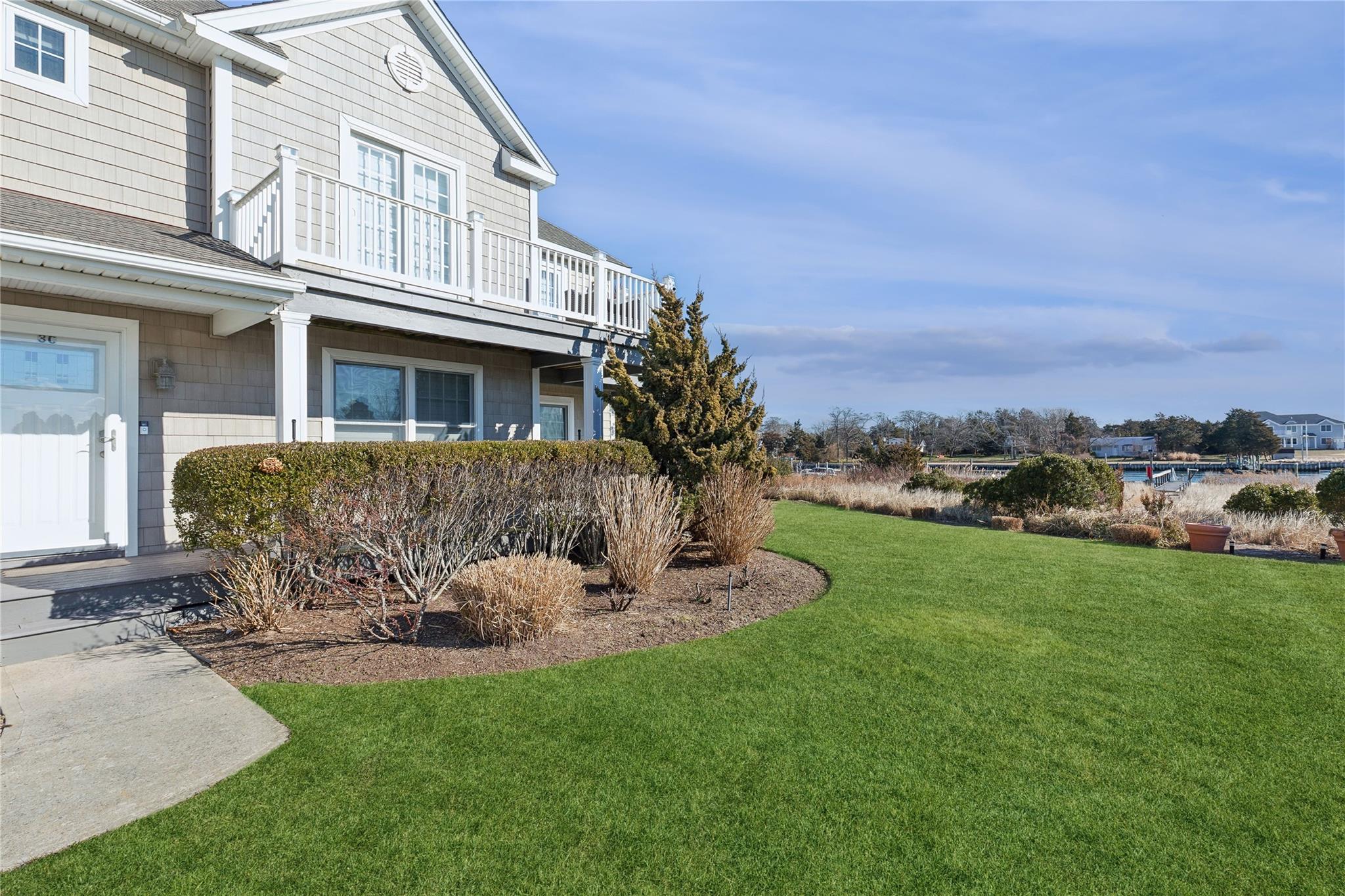 Gardners Lane 3C, Hampton Bays, Hamptons, NY - 2 Bedrooms  
3 Bathrooms - 