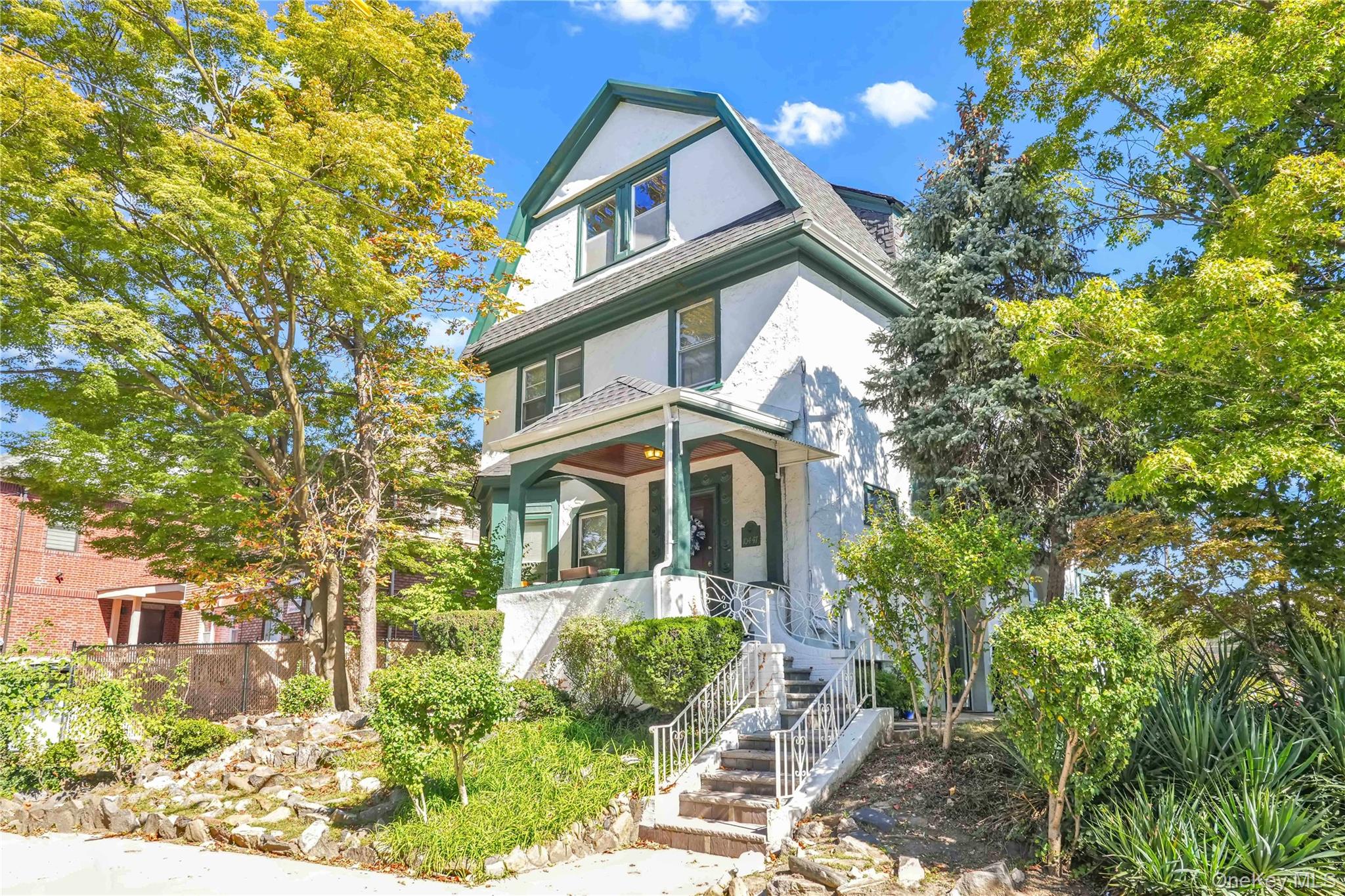 104-47 Ditmars Boulevard