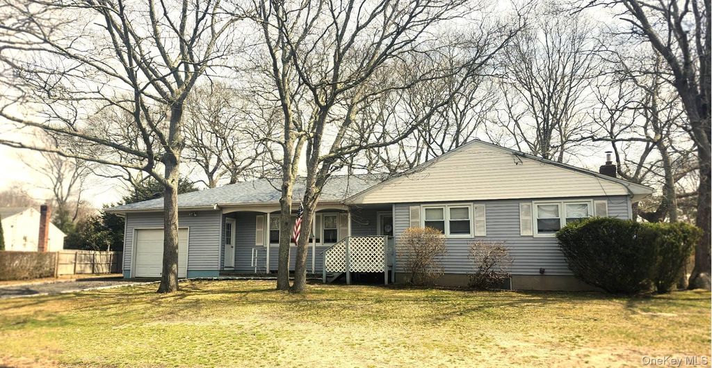 Photo of 51 Gravel Hill Road, Hampton Bays, NY 11946 (MLS # 980672)