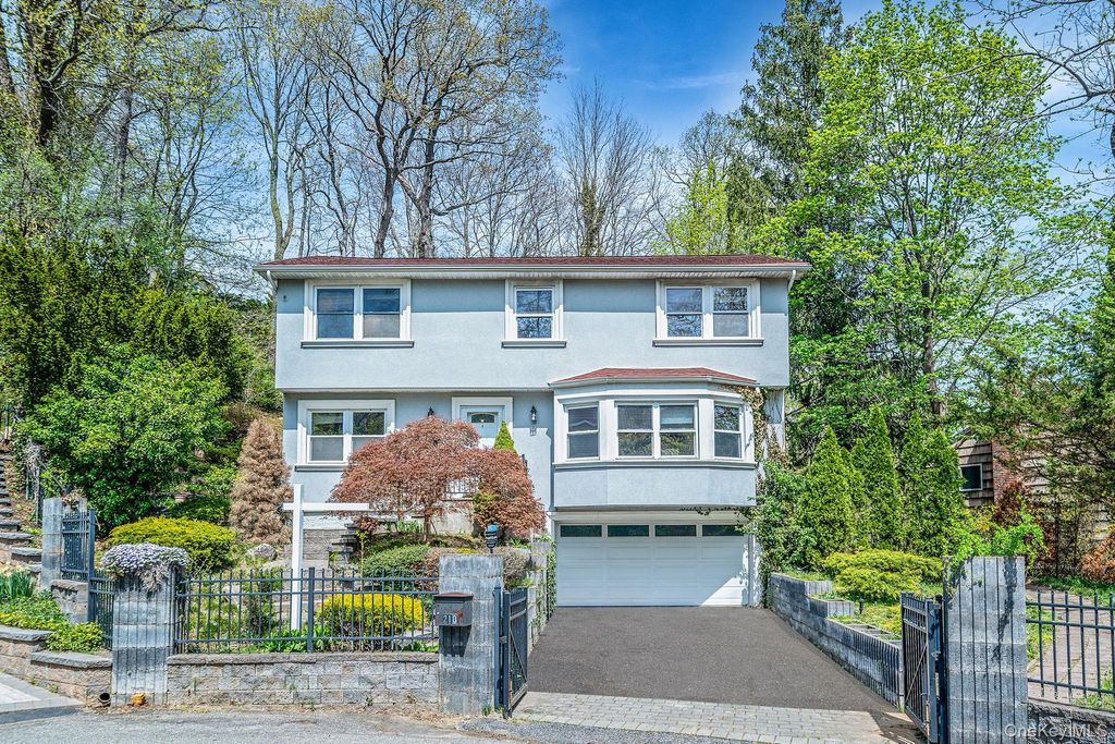 Photo of 210 Mill Dam Court, Centerport, NY 11721 (MLS # 986237)