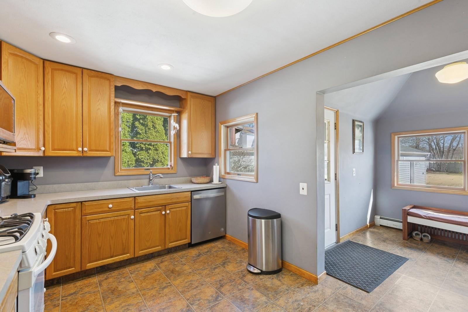 3 Charles Avenue, Islip Terrace, New York image 11