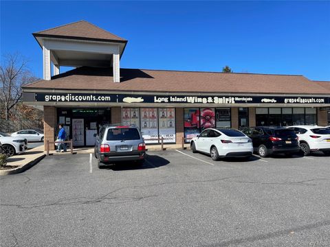 Photo of 1171 Jericho Turnpike Turnpike, Commack, NY 11725 (MLS # 986039)