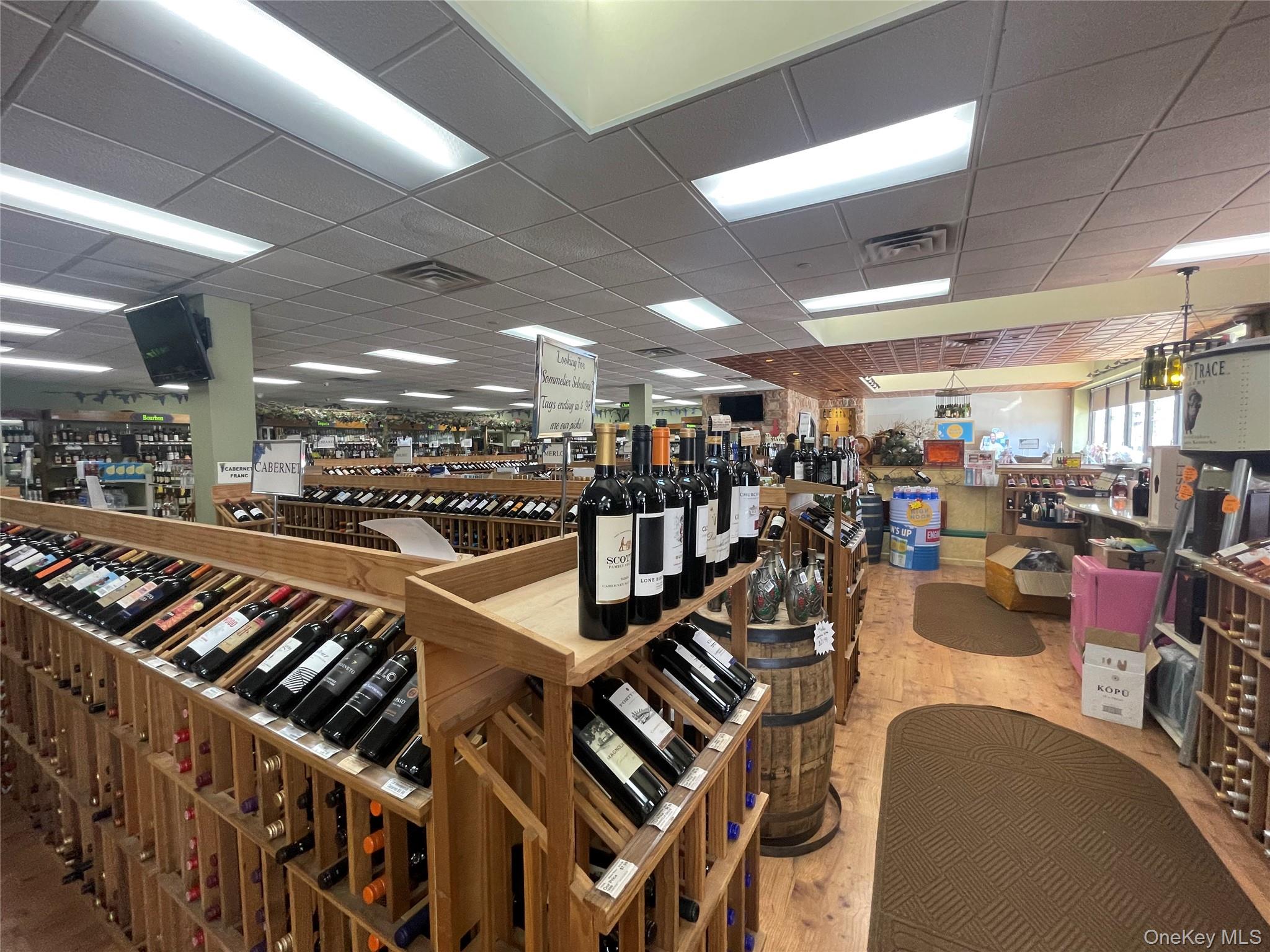 1171 Jericho Turnpike