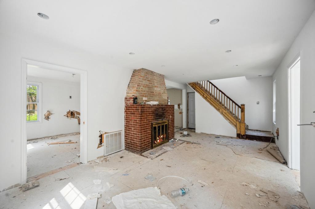 89-48 134th St St, Richmond Hill, New York image 6