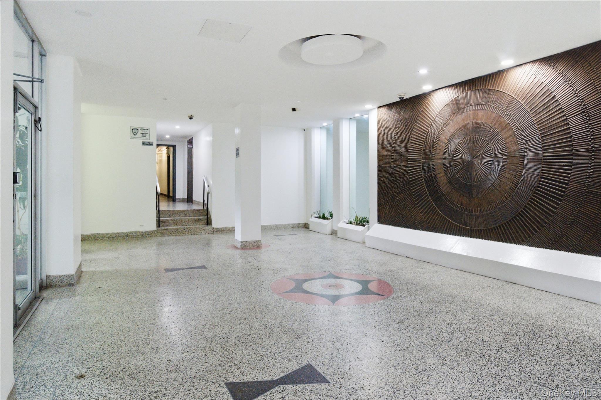 2385 Barker Avenue 6S