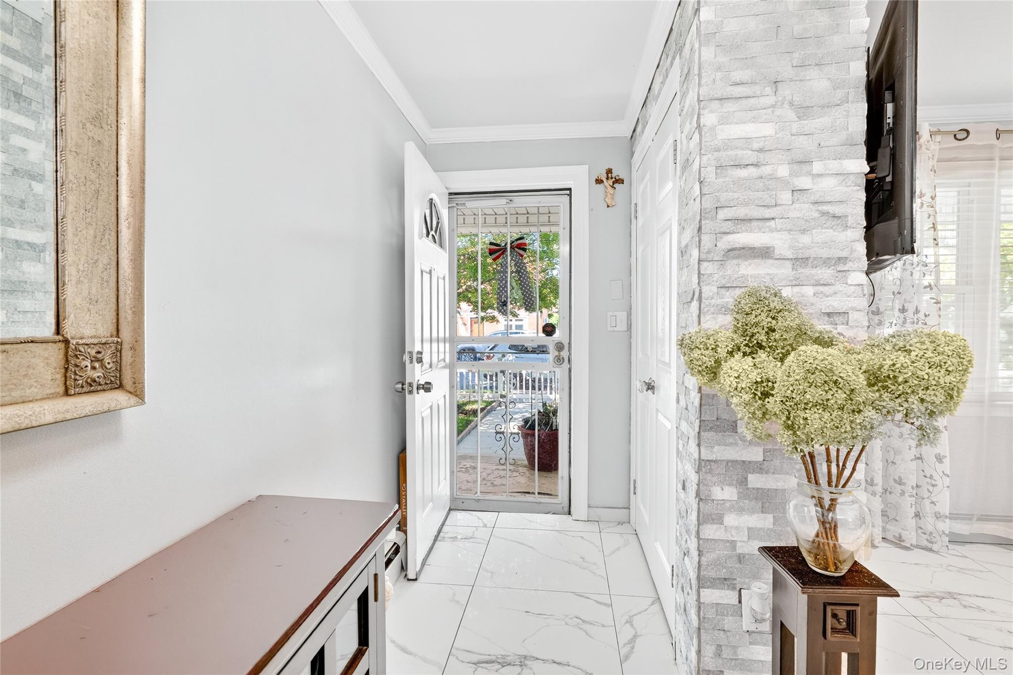 1514 Robertson Place